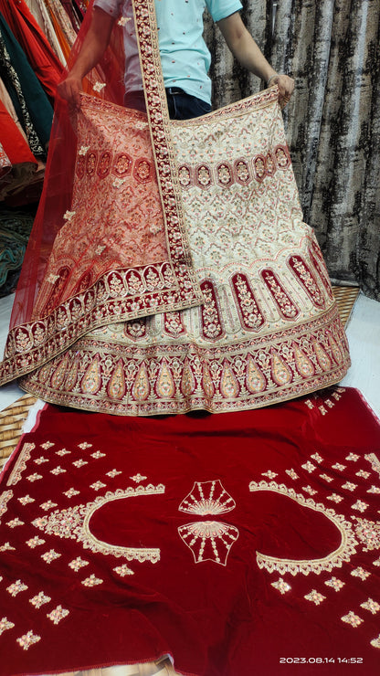 AMAZING LEHENGA