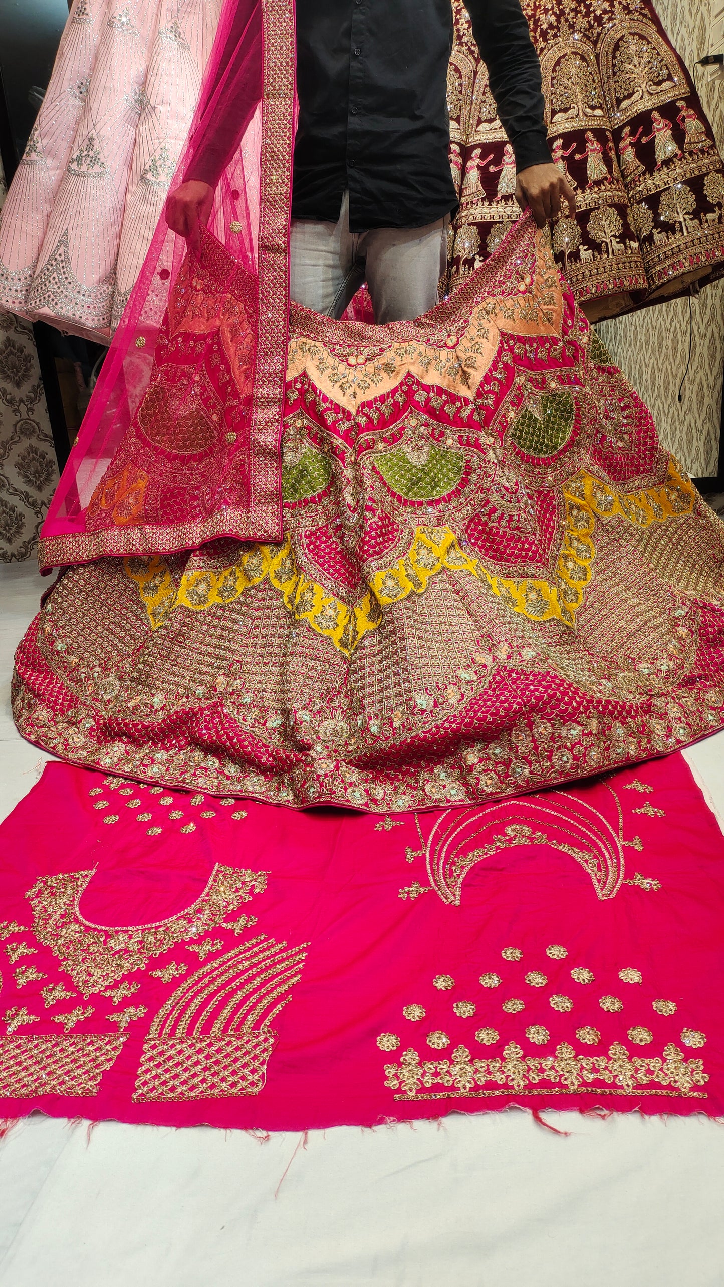 Amazing LEHENGA