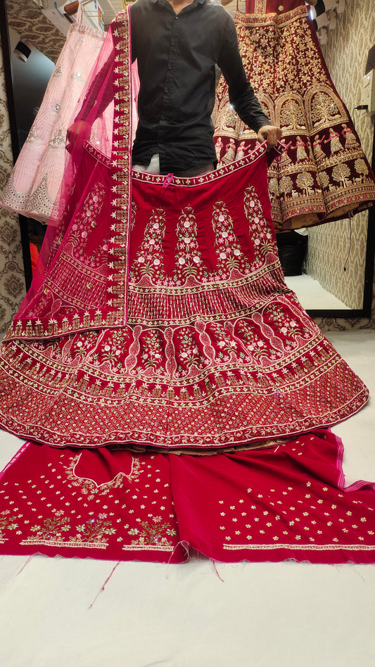 LEHENGA increíble