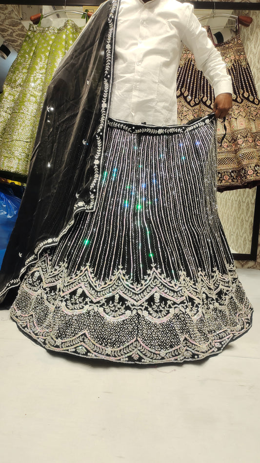 LEHENGA NEGRA