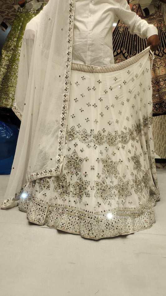 LEHENGA con espejo blanco