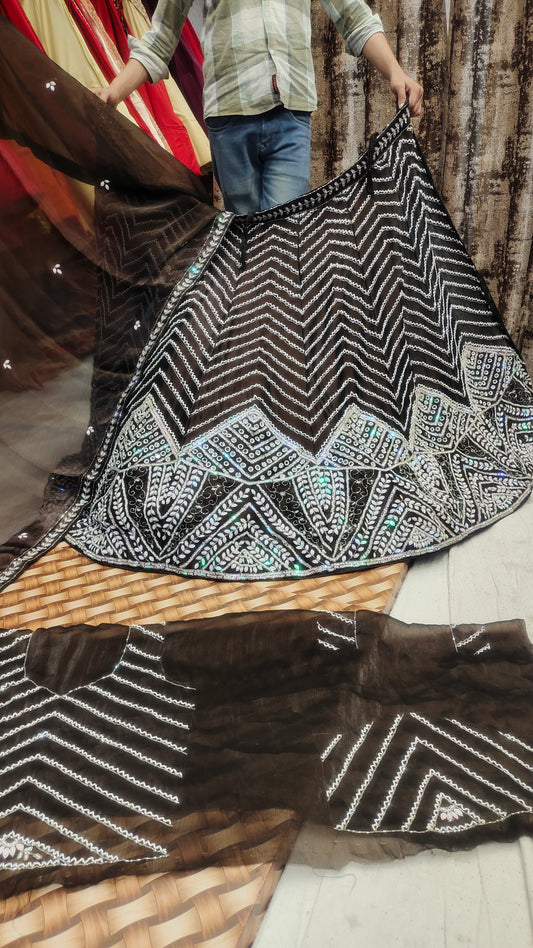 LEHENGA Z ZigZag Negra