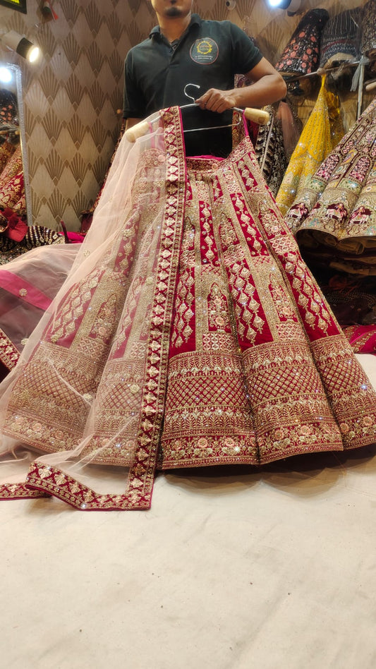 Lehenga nupcial roja con bola