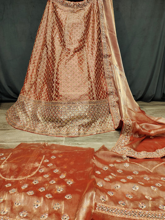 Lehenga dorada con estilo