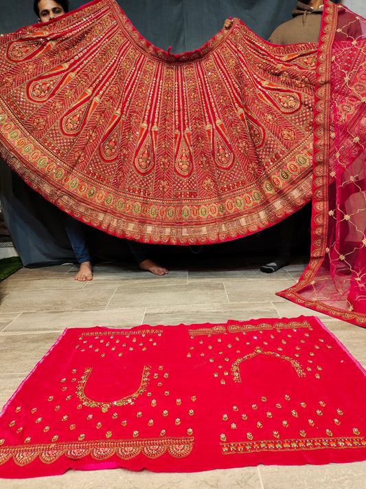 Impresionante lehenga roja