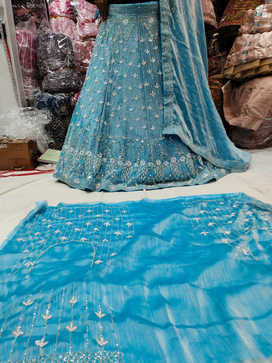 Extraordinaria lehenga azul cielo