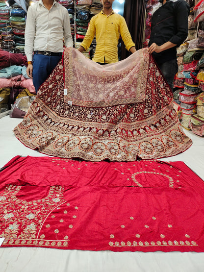 Lehenga roja extraordinaria