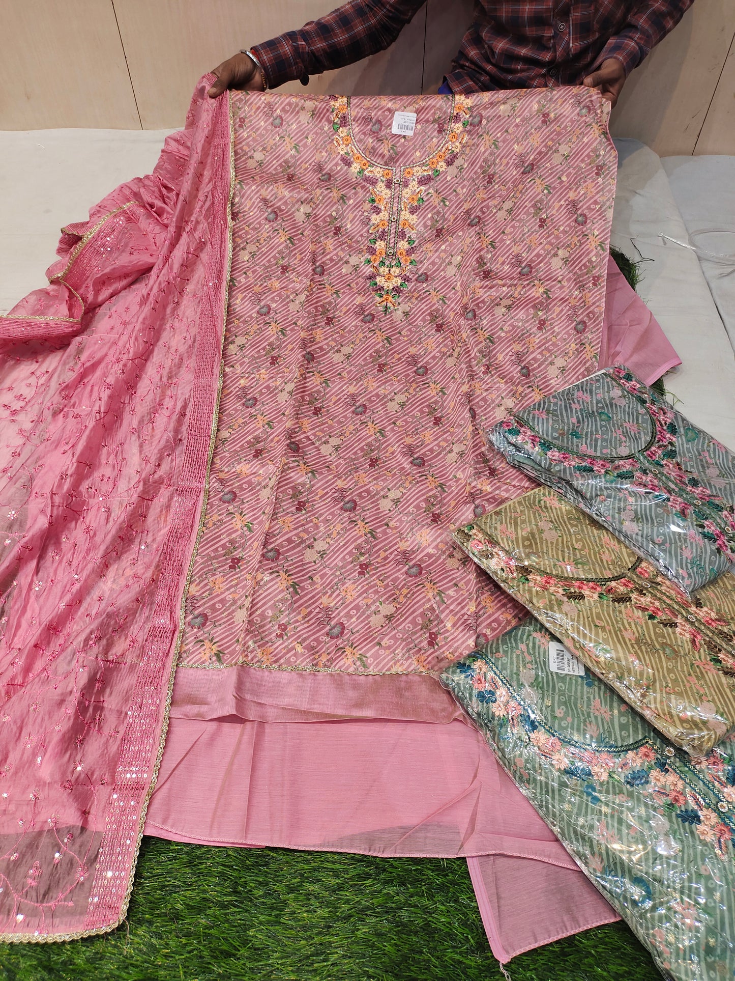 Good looking pink unstitched Salwar suits dress material (free size)