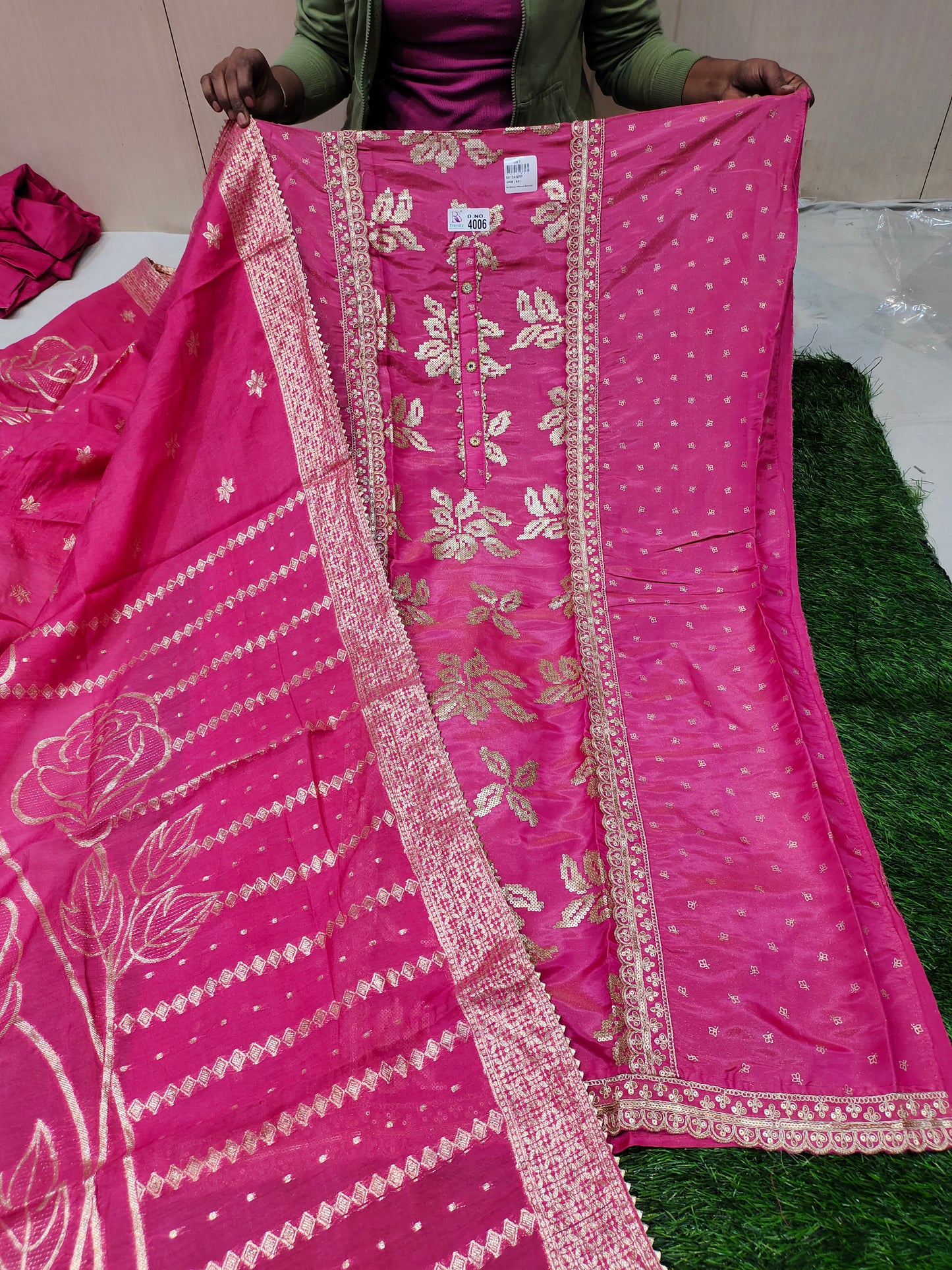 Fabulous pink unstitched Salwar suits dress material (free size)