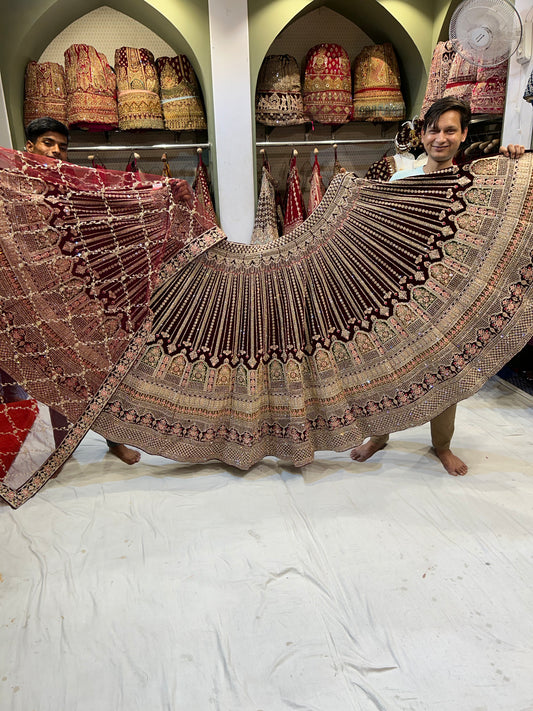 Impresionante lehenga color granate