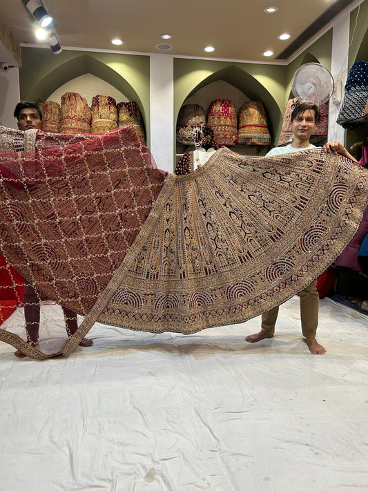 Impresionante lehenga color granate