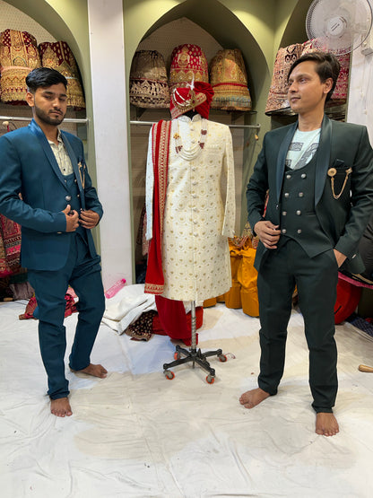 Impresionante chaqueta verde tipo sherwani para hombre