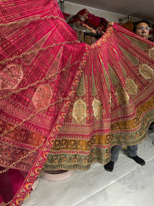 Fabulosa lehenga roja