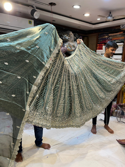 Lehenga azul majestuosa