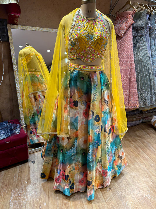 Lehenga de mehendi de haldi