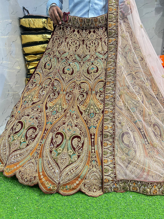 Increíble lehenga dorada