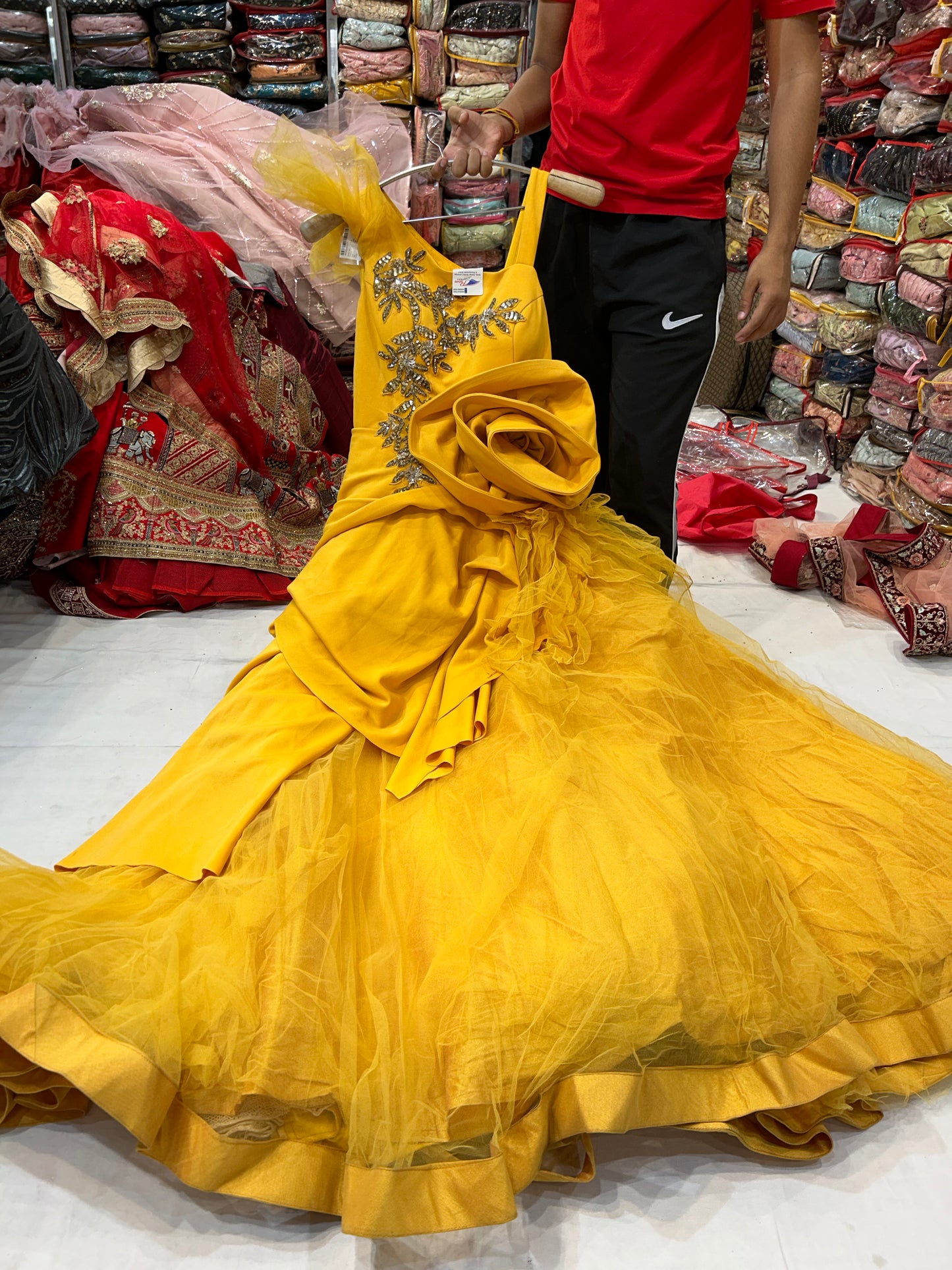 Fantastic yellow Gown 💖