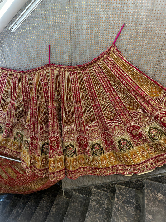 Lehenga roja de diseñador 😍