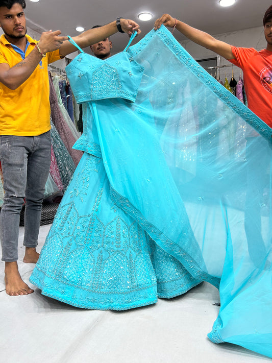 Impresionante lehenga azul cielo 😍