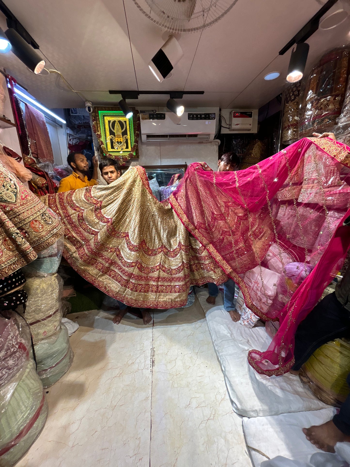 Designer Golden pink Lehenga 💖