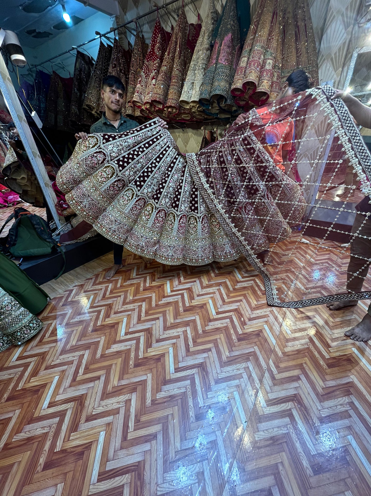 Fabuloso lehenga granate