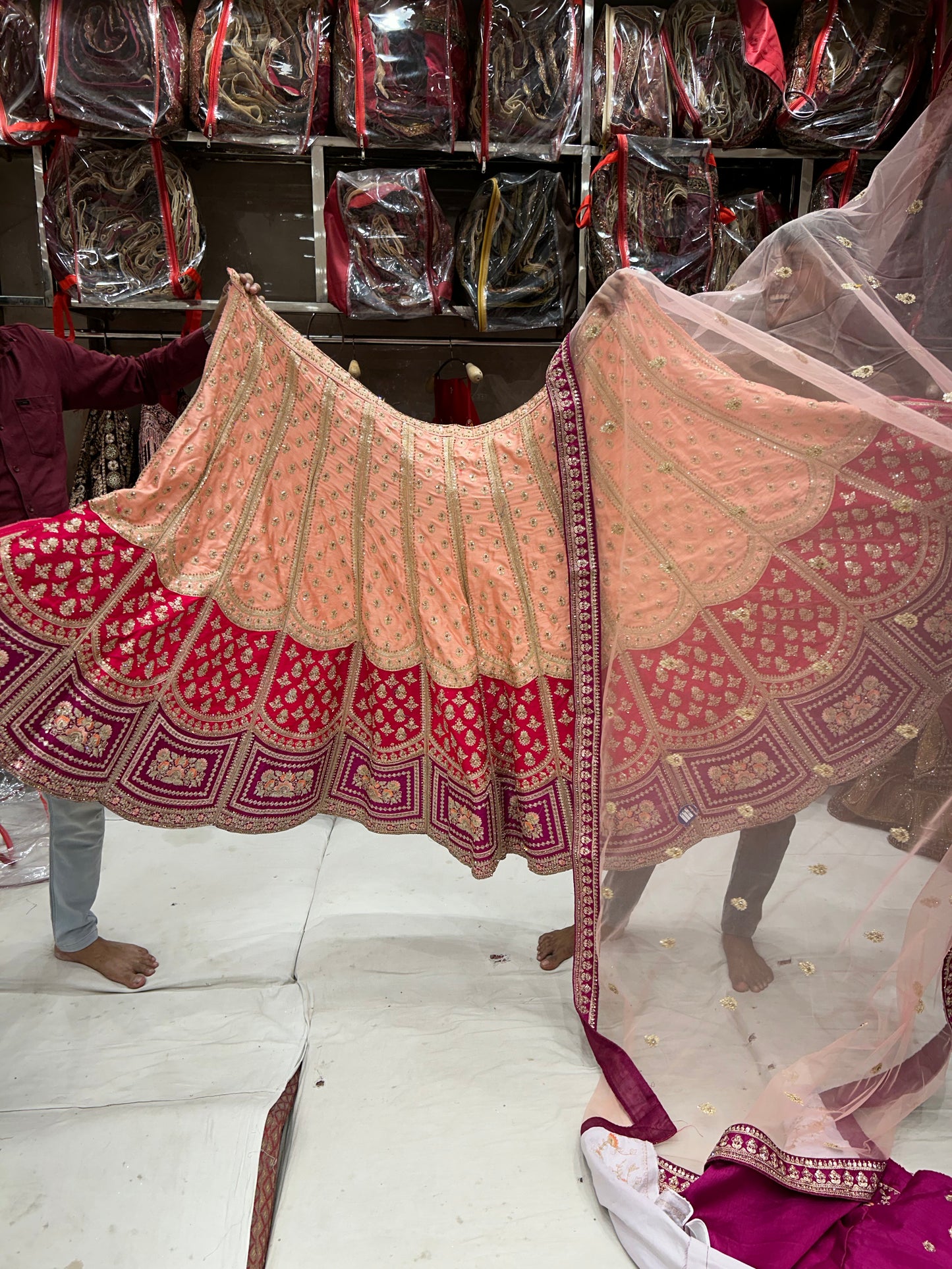 Fantástica lehenga de fiesta de color rosa claro