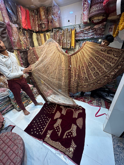 Lehenga nupcial color granate intenso 😍