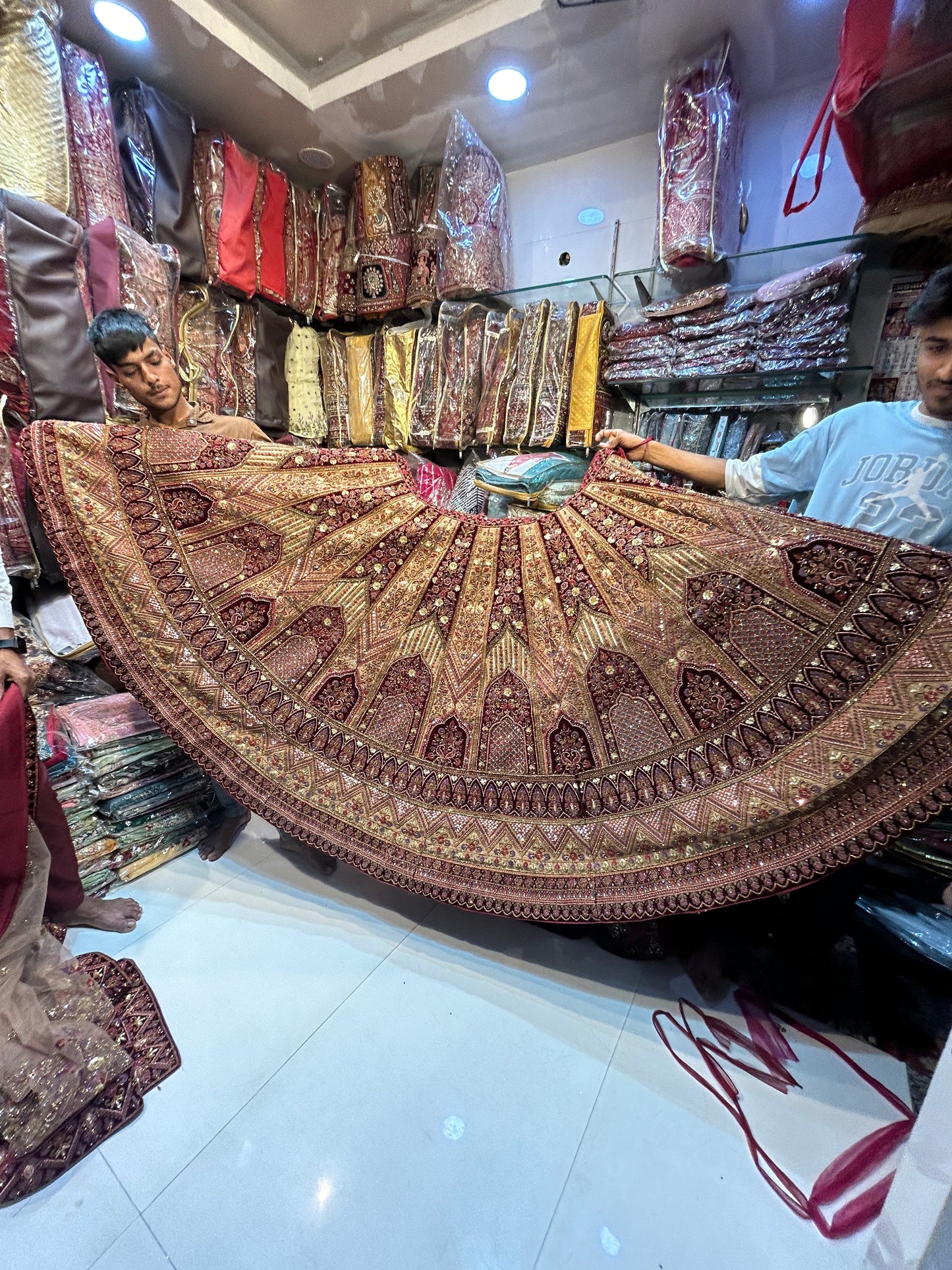 Fabulous Heavy maroon bridal lehenga 😍