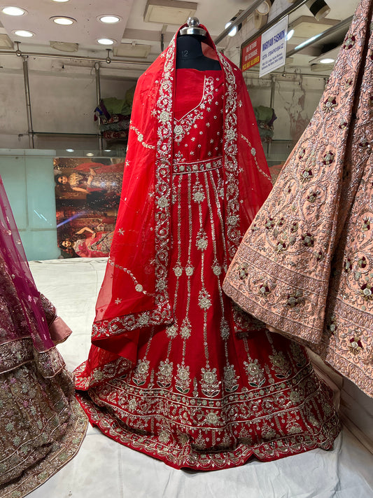 Lehenga de novia roja