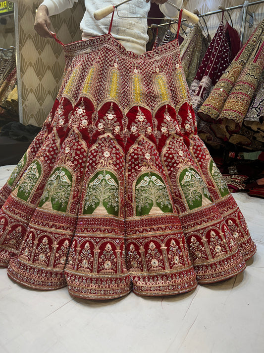 Hermosa novia Lehenga Meroon rojo