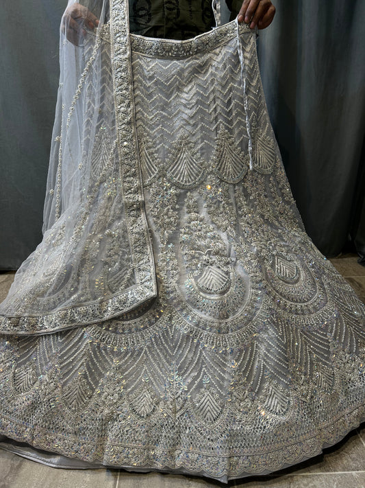 Lehenga blanca caliente