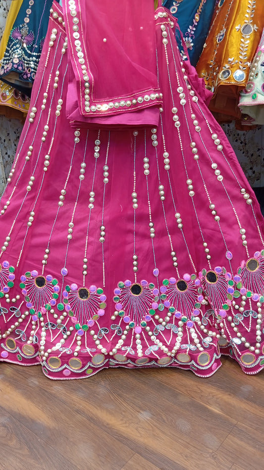 Lehenga de diseñador de color rosa pdp