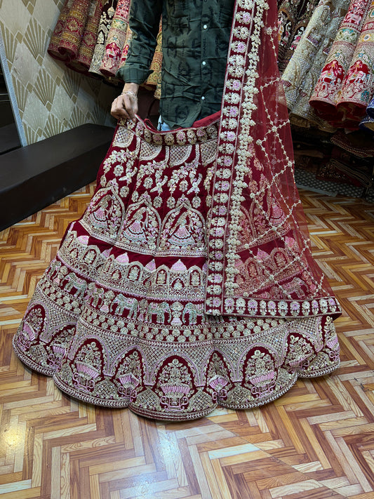 Lehenga de bola roja Rajwada