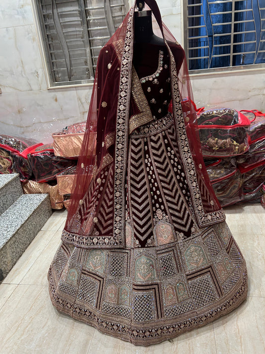 Lehenga de doble dupatta Meroon de niña