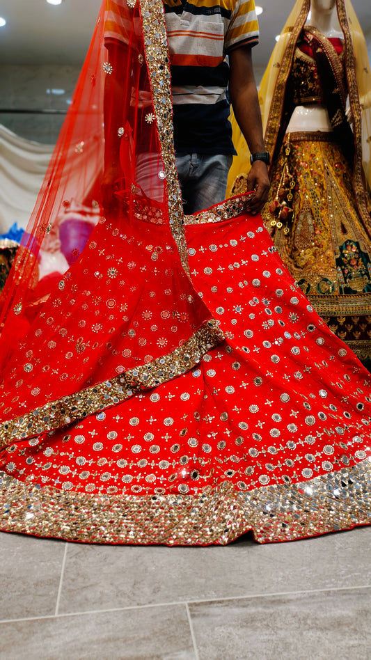 Lehenga con espejo