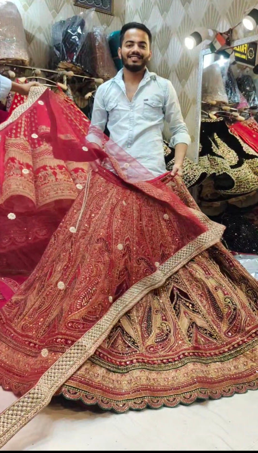 Lehenga de primera calidad hecha a mano