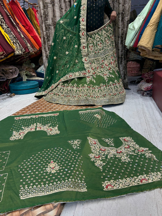 Lehenga verde hecha a mano