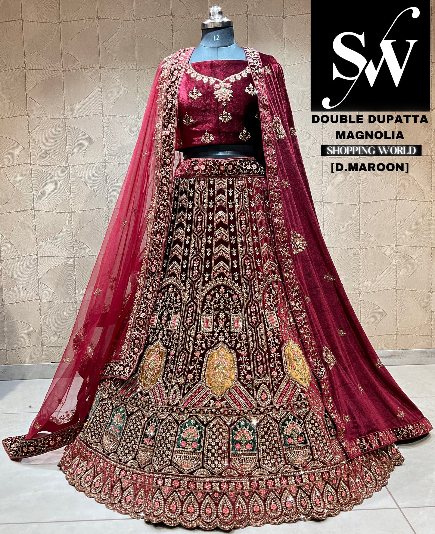 Lehenga color granate oscuro muy bonita