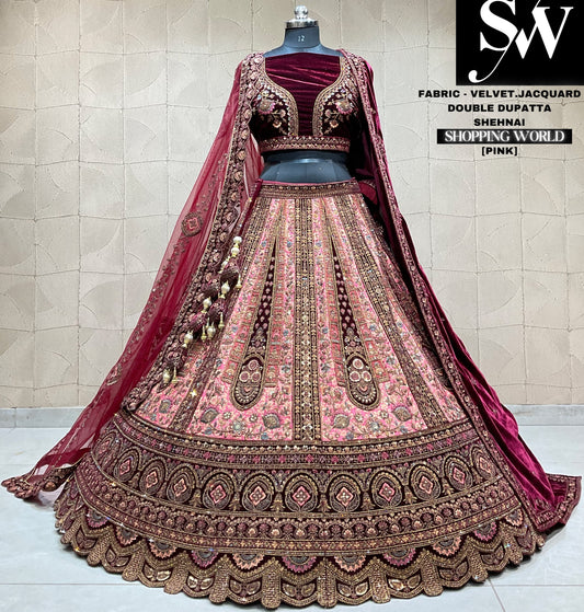 Lehenga de diseñador en color rosa granate