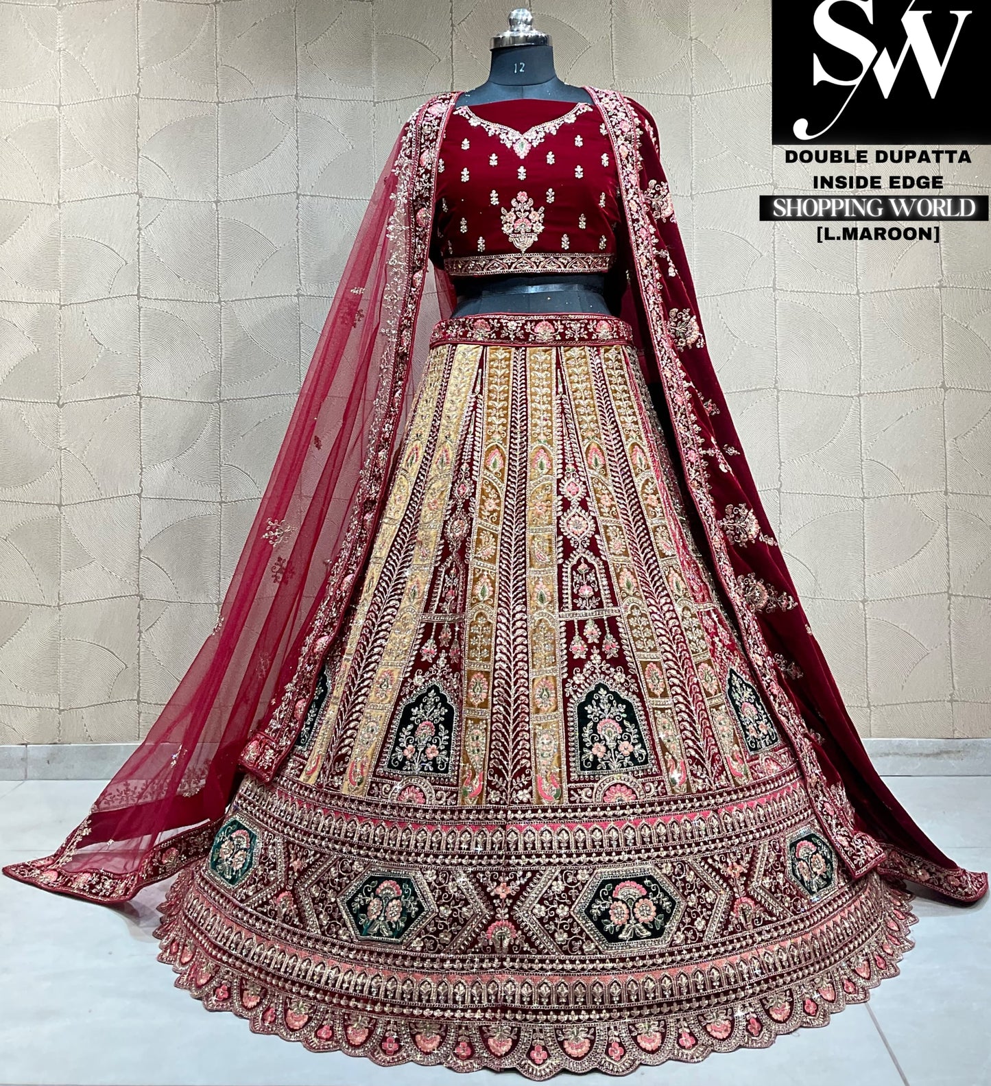 Fantástica lehenga de color granate claro