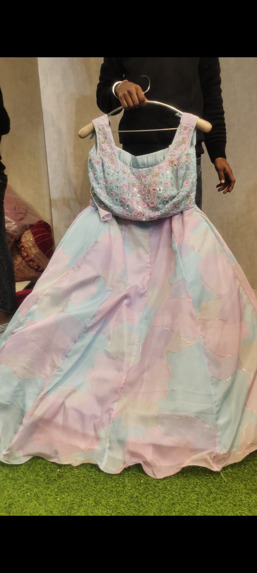 Vestido de niña azul deslumbrante Lehenga