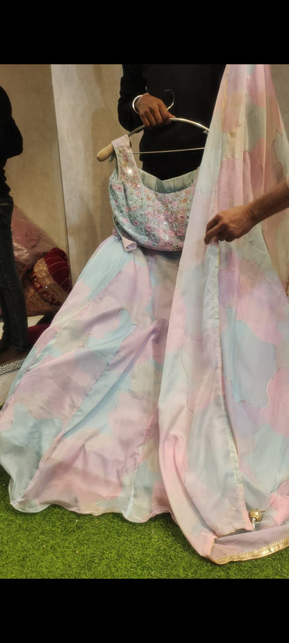 Vestido de niña azul deslumbrante Lehenga