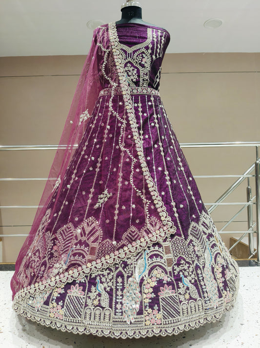 Lehenga glamorosa de pavo real rosa oscuro