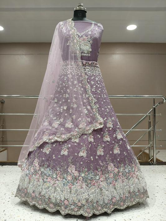 Lehenga de diseño femenino de color lavanda rosa