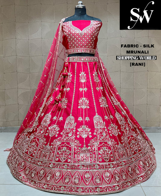 Algo diferente: lehenga nupcial con doble dupatta rosa rani