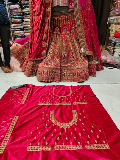 Gajab Red Lehenga doble dupatta