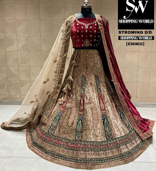 Hermosa lehenga nupcial chiku dorada con diseño de pavo real