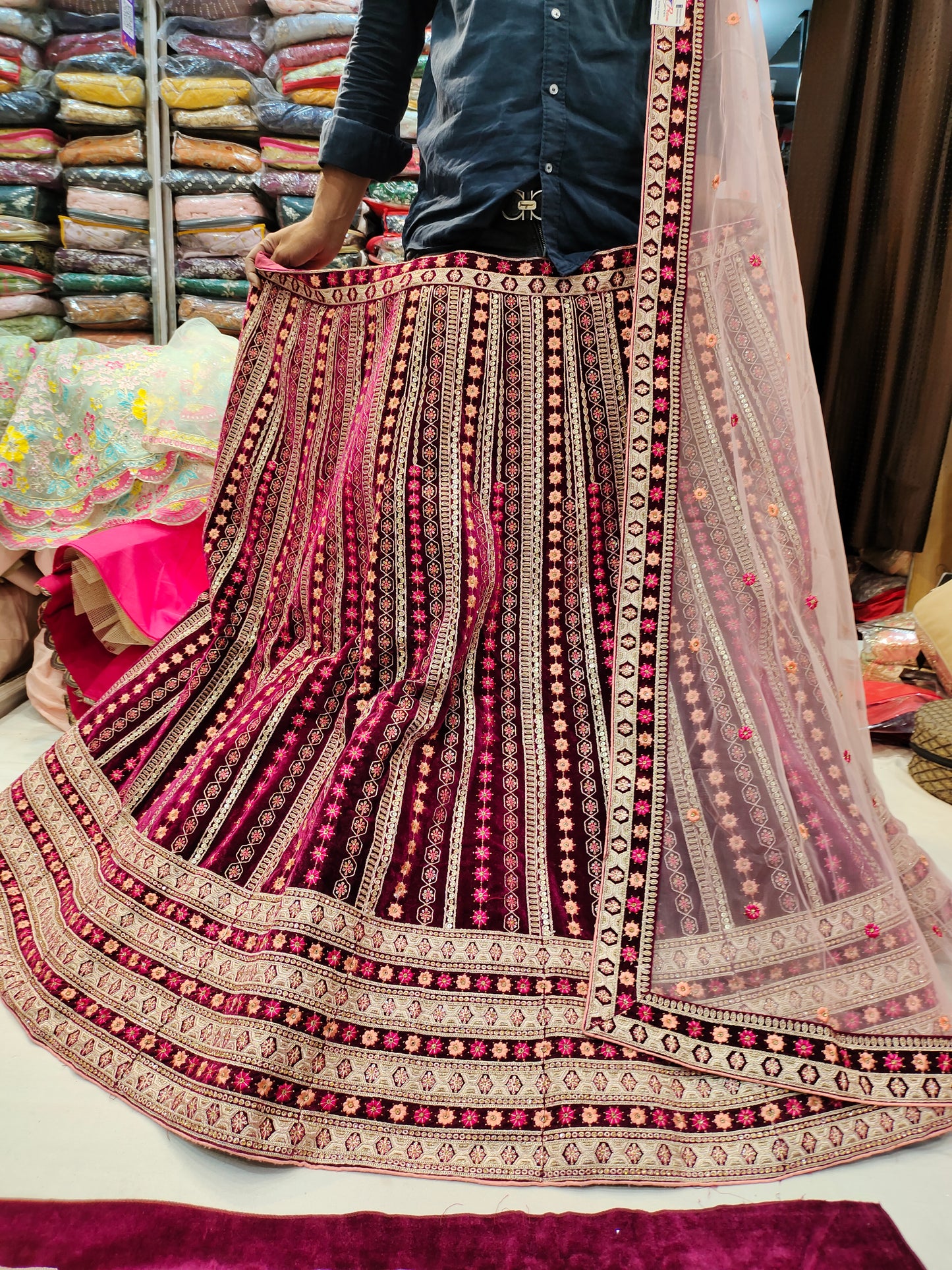 Preciosa lehenga color granate