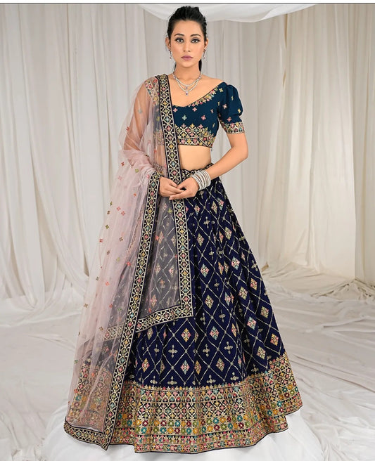 Preciosa lehenga azul marino