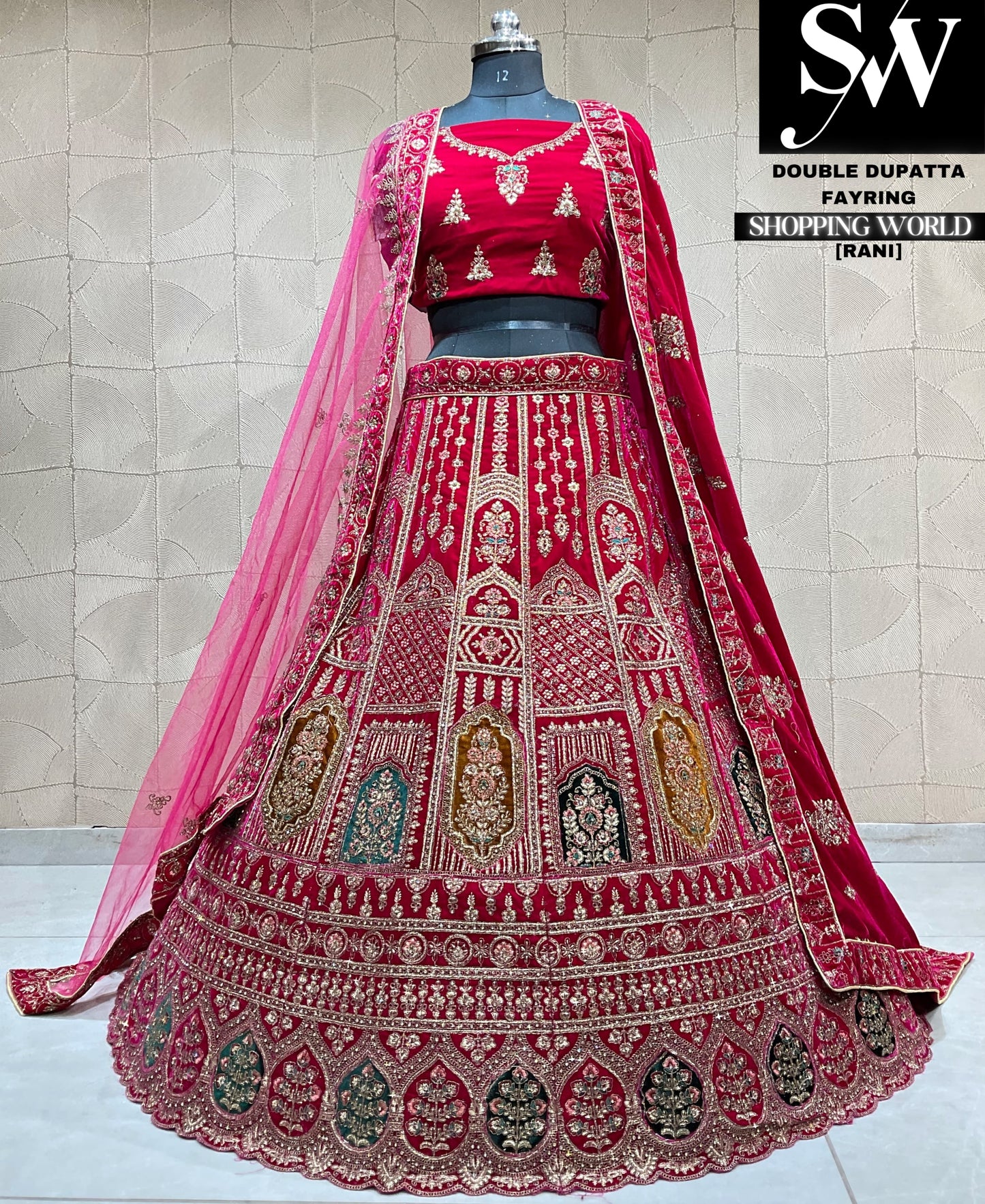 Lehenga nupcial glamorosa con doble dupatta